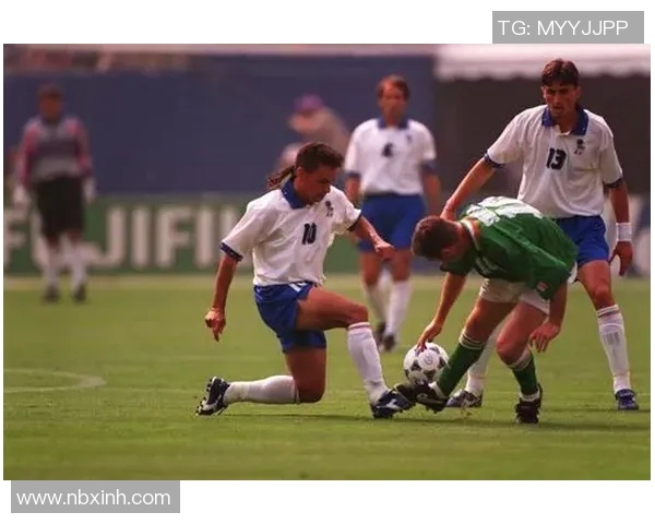 高峰足球运动员的职业生涯回顾与成就分析